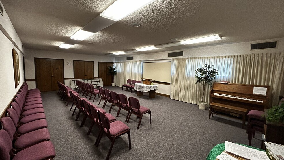 More Photos Of 11315 White Oak Ave, Granada Hills Specialty For Sale