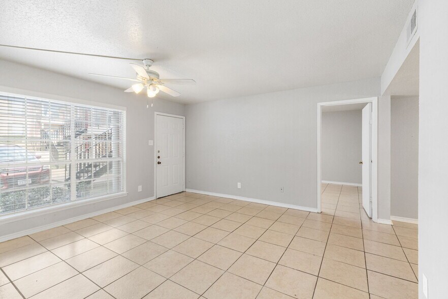 More Photos Of 2451 Lake Rd, Huntsville Apartments For Sale