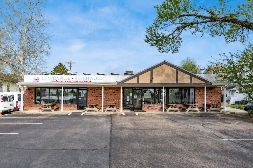 Primary Photo Of 3222 N High St, Columbus Office For Lease