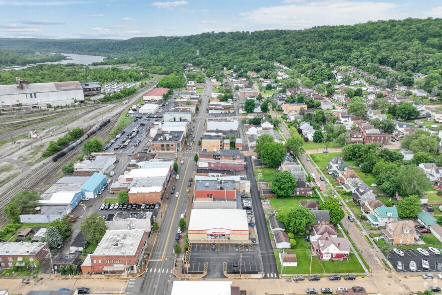 More Photos Of 45 8th St, Midland General Retail For Sale