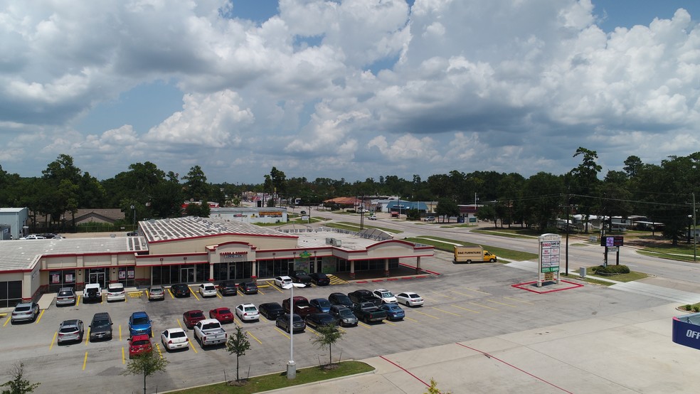 Primary Photo Of 1717 N Frazier St, Conroe Unknown For Lease