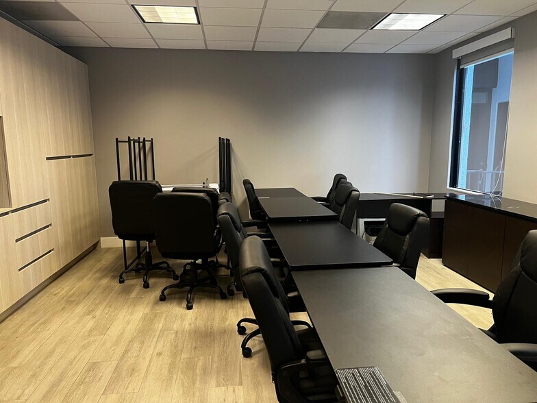 More Photos Of 1000 Brickell Ave, Miami Office For Sale