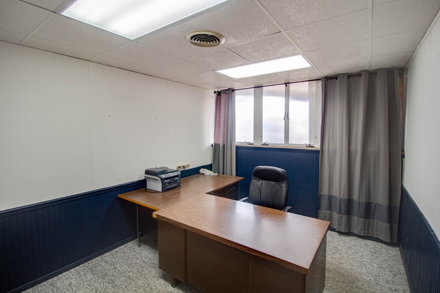 More Photos Of 344 St Louis ave, East Alton Office For Sale