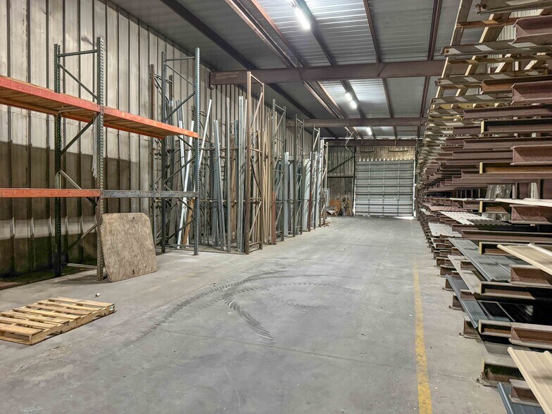 More Photos Of 7200 S Sooner Rd, Oklahoma City Warehouse For Lease