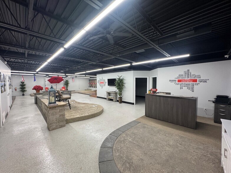 More Photos Of 5551-5553 Webster St, Dayton Warehouse For Sale