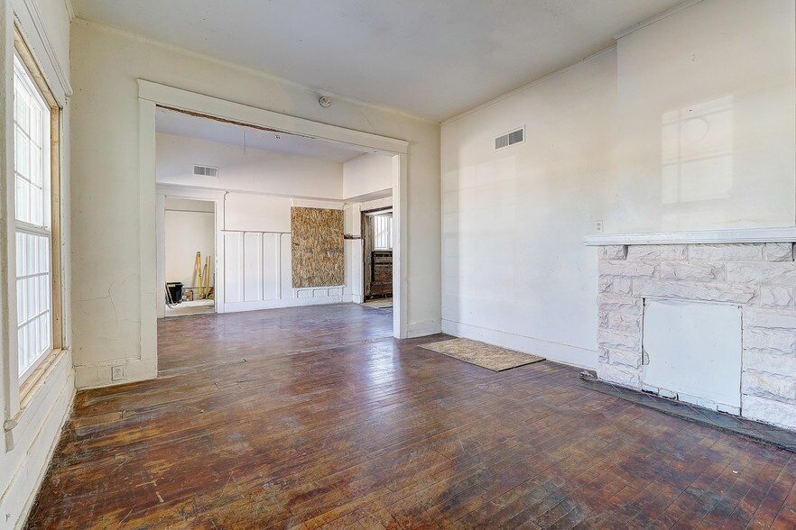 More Photos Of 2021 W Washington St, Phoenix Multifamily For Sale