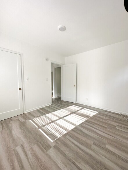 More Photos Of 1659-1665 SE Rex St, Portland Multifamily For Sale