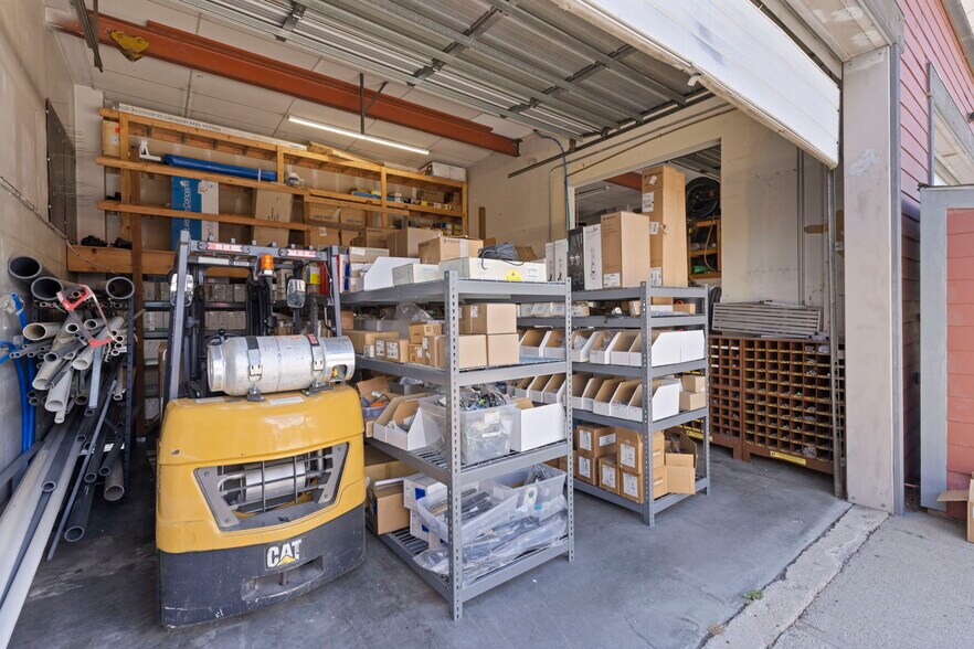 More Photos Of 120 9th St, Silverthorne General Retail For Sale