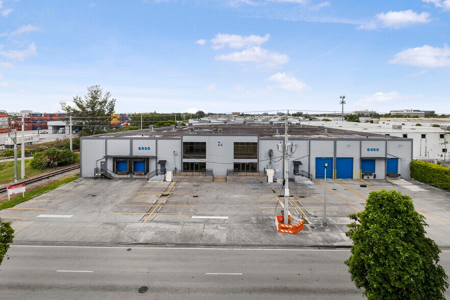 Primary Photo Of 6960 NW 25th St, Miami Refrigeration Cold Storage For Lease