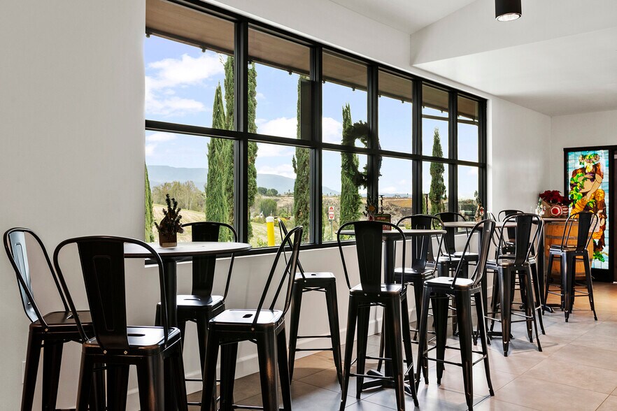 More Photos Of 40620 Calle Contento, Temecula Winery Vineyard For Sale