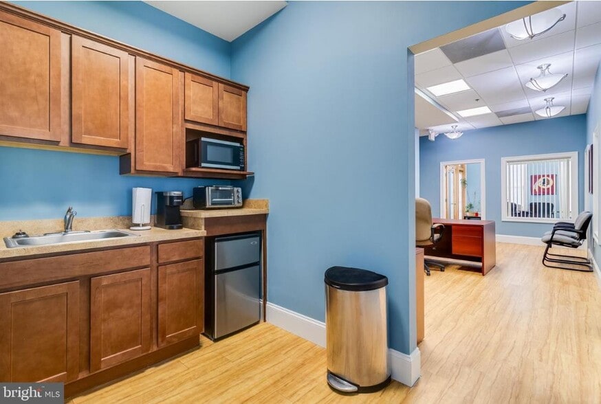 More Photos Of 9120 Chesapeake Ave, North Beach Medical For Lease