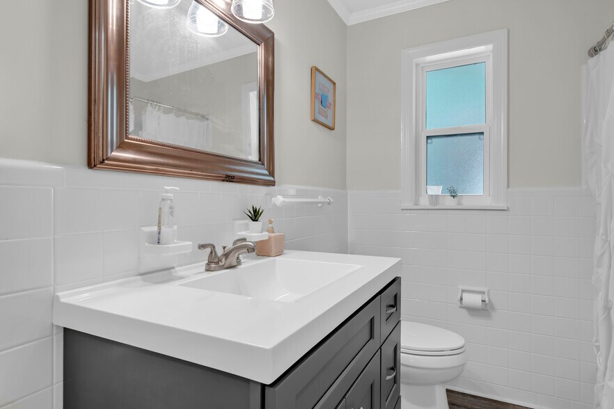 More Photos Of 1001 Randall Ave, Daphne Office Residential For Sale
