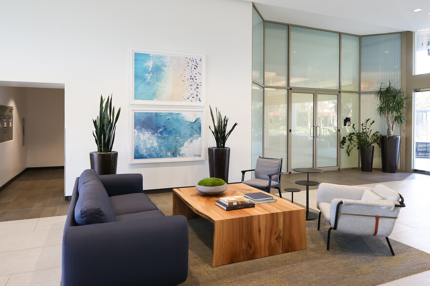More Photos Of 1500 Quail St, Newport Beach Office For Lease