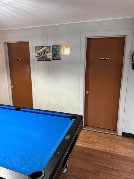More Photos Of 305 N Main St, Bridgewater Storefront Retail Residential For Sale