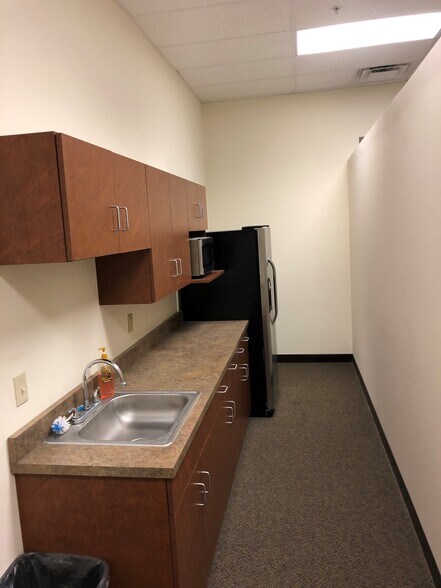 More Photos Of 3855 Colonel Glenn Hwy, Beavercreek Loft Creative Space For Lease