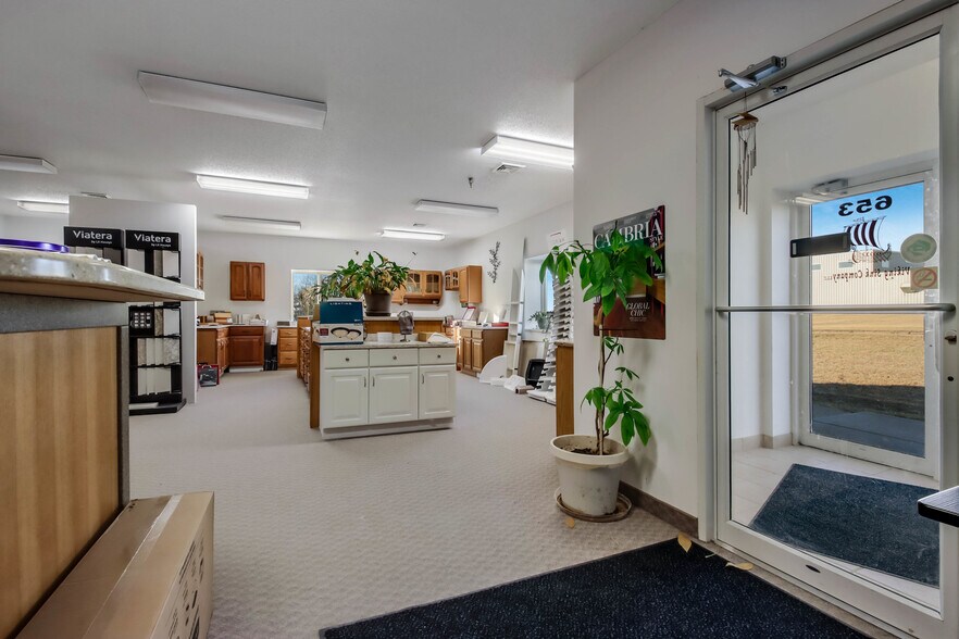 More Photos Of 653 Tower Dr, Cadott Manufacturing For Sale