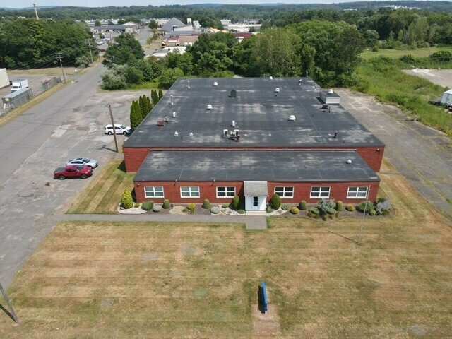 More Photos Of 315-319 Lake Ave, Bristol Manufacturing For Lease