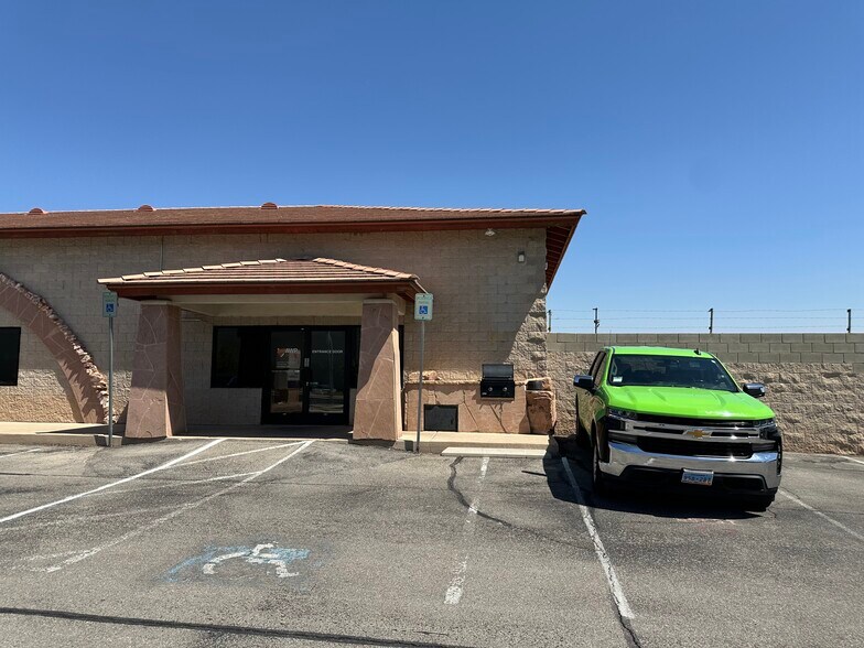 More Photos Of 2222 W Cheyenne Ave, North Las Vegas Freestanding For Lease