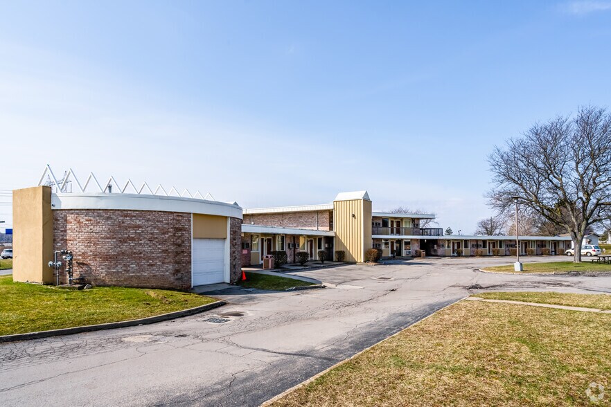 More Photos Of 4853 W Henrietta Rd, Henrietta Hotel For Sale