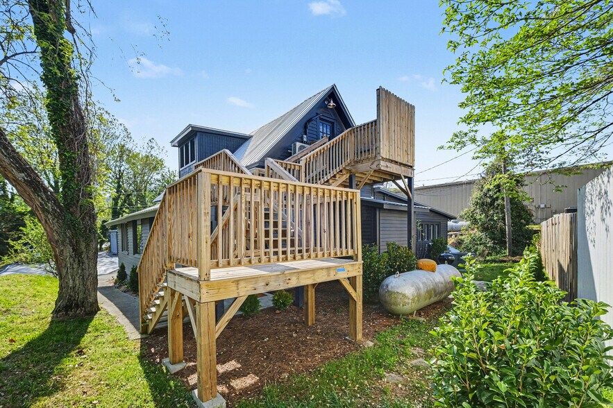 More Photos Of 31 Earl St, Clayton General Retail For Sale