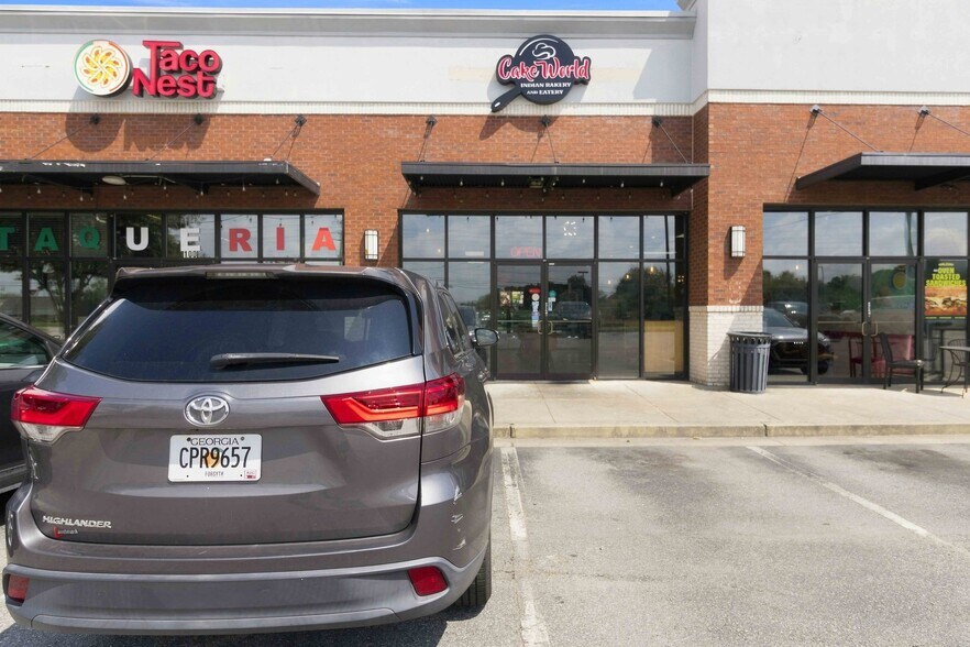 More Photos Of 12872 State Highway 9, Alpharetta Storefront For Lease