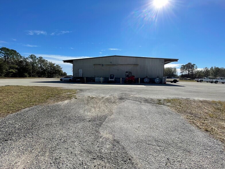 More Photos Of 4680 Lake Industrial Blvd, Tavares Warehouse For Sale