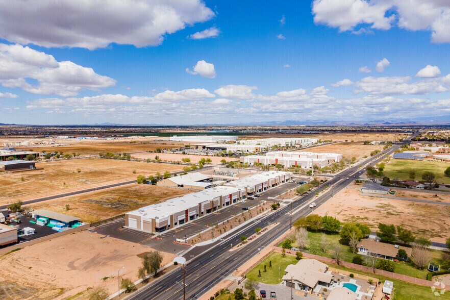 More Photos Of 11304 N Dysart Rd, Surprise Warehouse For Lease