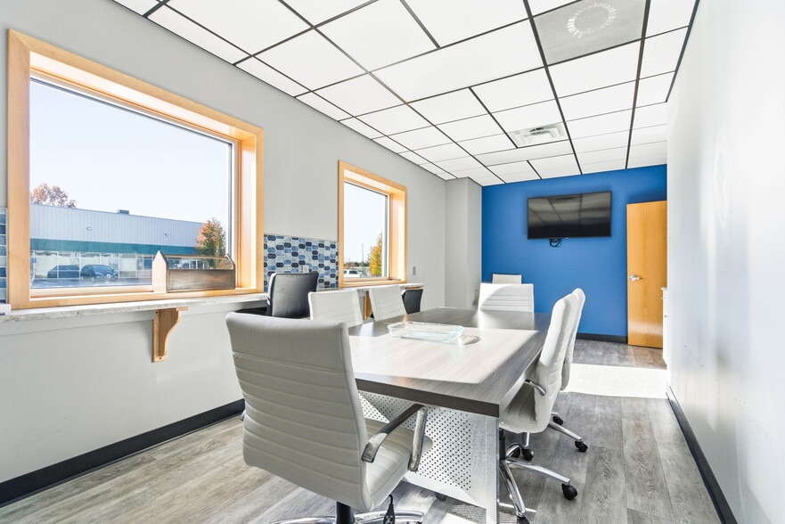 More Photos Of 13720 Aiken Rd, Louisville Warehouse For Sale