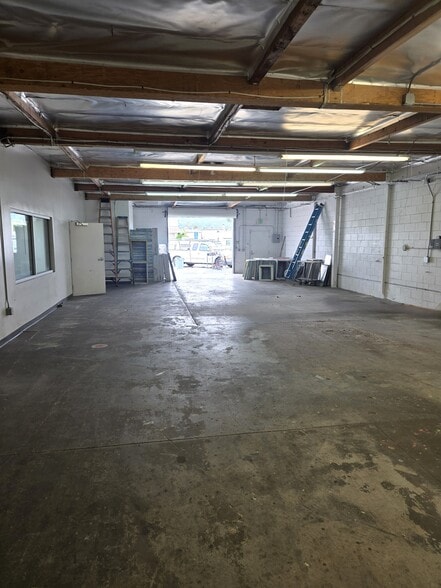 More Photos Of 2413 Amsler St, Torrance Industrial For Lease