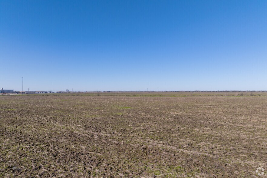 More Photos Of Interstate 10, Beaumont Land For Sale