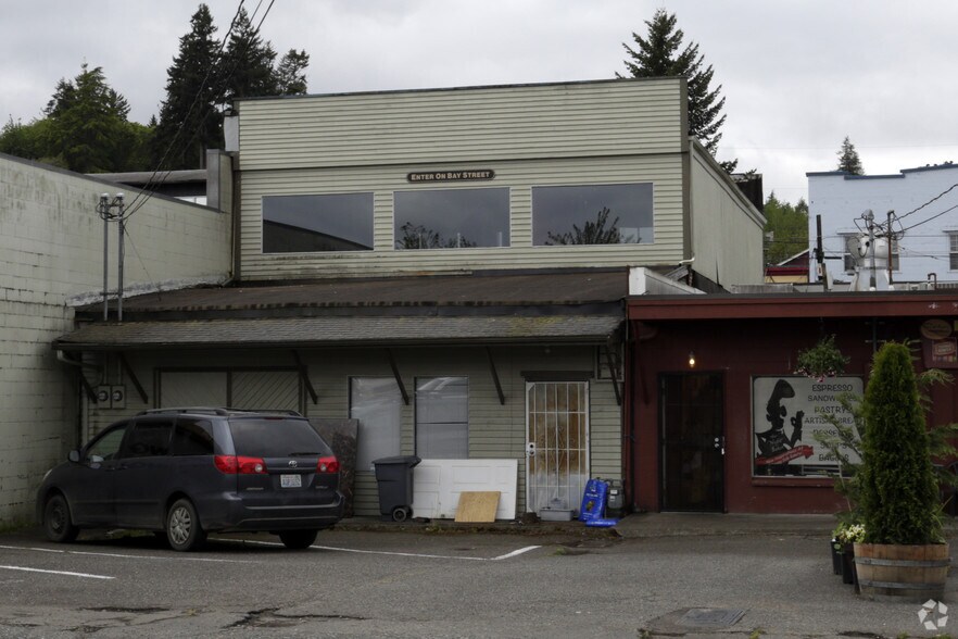More Photos Of 713 Bay St, Port Orchard Storefront For Lease