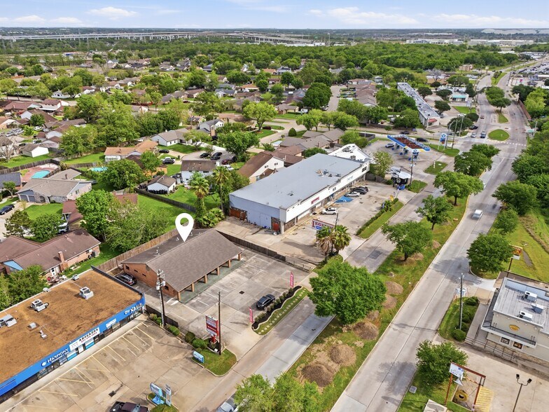 Primary Photo Of 12325 Scarsdale Blvd, Houston Medical For Sale
