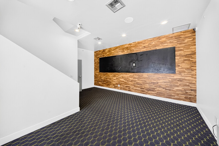 More Photos Of 18071 Fitch, Irvine Showroom For Sale