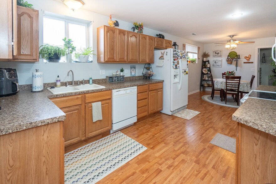 More Photos Of 596 Busha Hwy, Marysville Bar For Sale