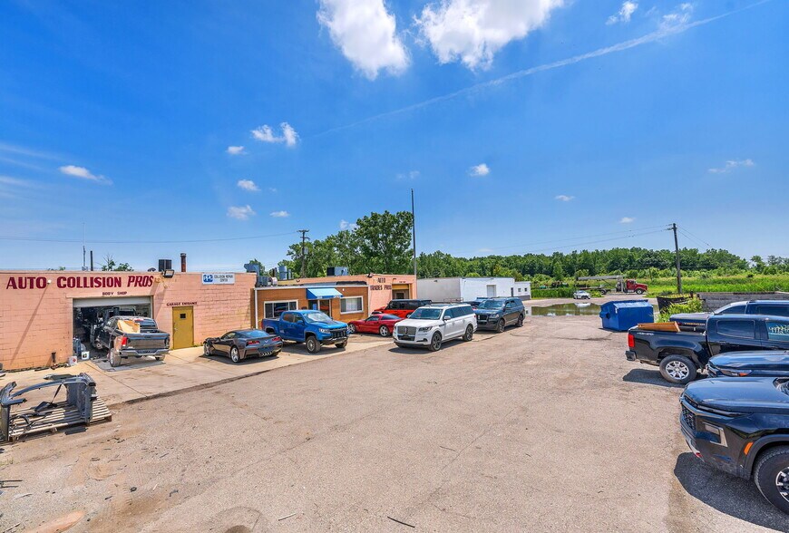 More Photos Of 29300 Goddard Rd, Romulus Manufacturing For Sale