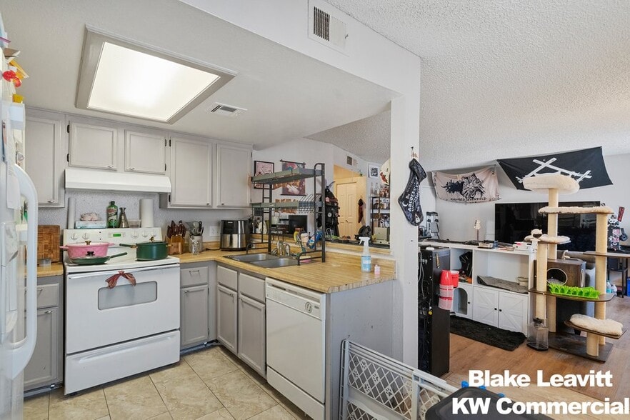 More Photos Of 4781 E Craig Rd, Las Vegas Apartments For Sale