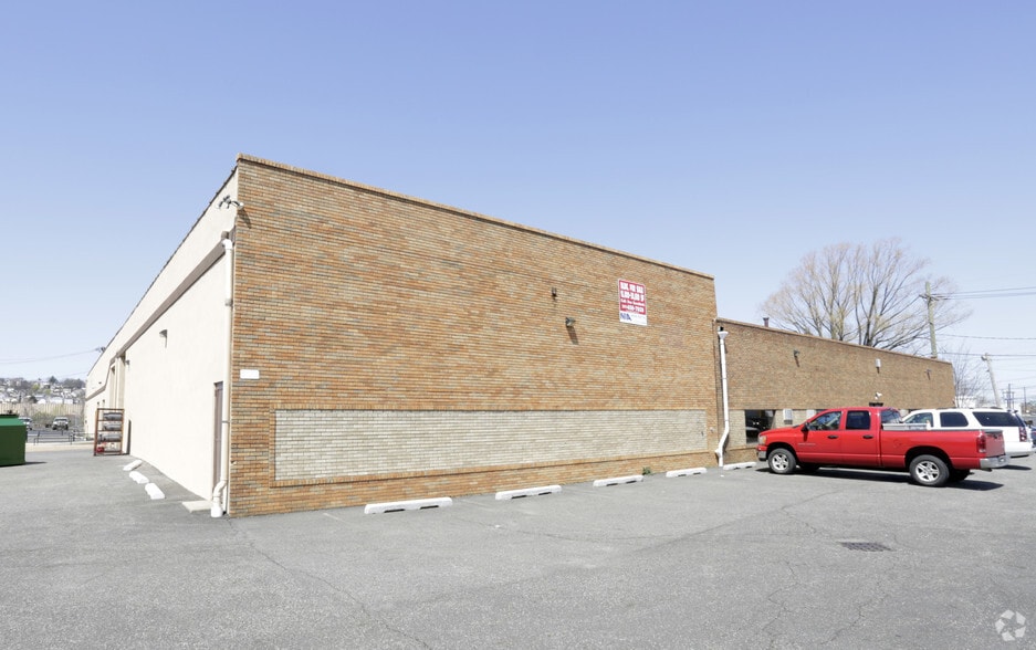 More Photos Of 59 Grand St, Moonachie Warehouse For Sale