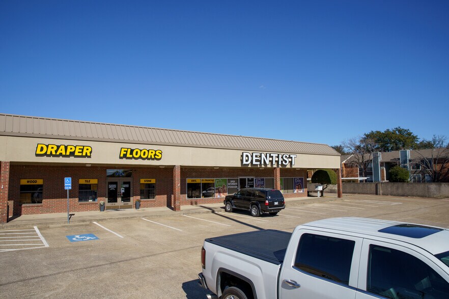 More Photos Of 1711 E Frankford Rd, Carrollton Unknown For Lease