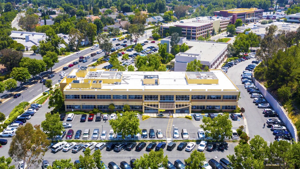 More Photos Of 25775 McBean Pky, Valencia Medical For Lease