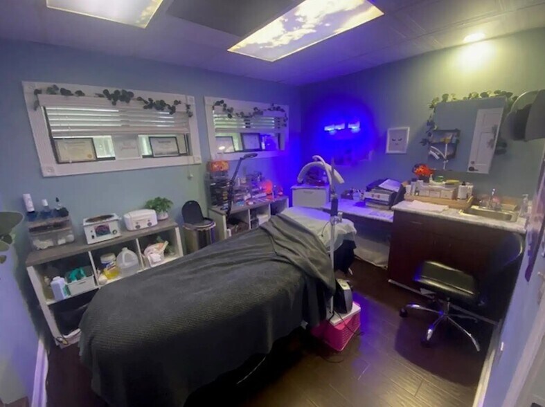 More Photos Of 10621 N Oak Hills Pky, Baton Rouge Medical For Sale