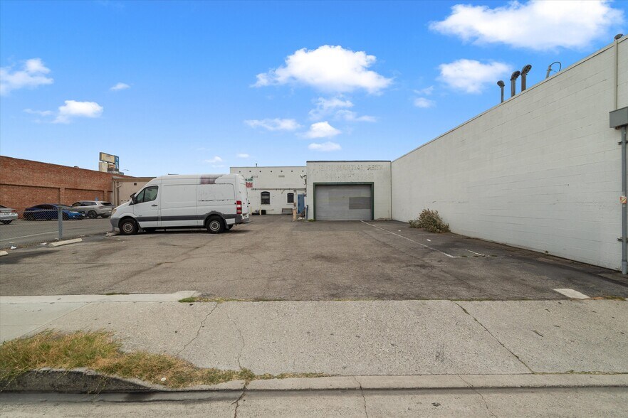More Photos Of 12309-12311 Hawthorne Blvd, Hawthorne Storefront For Sale