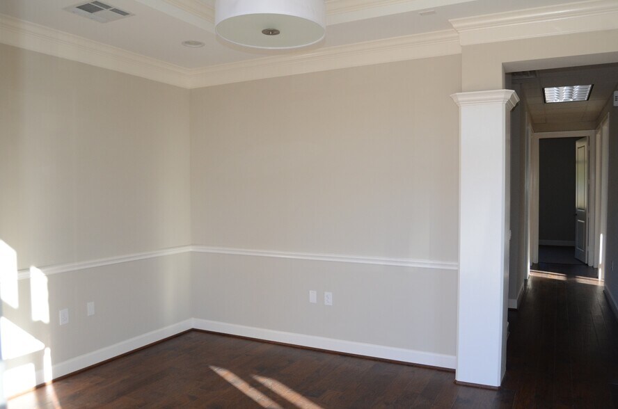More Photos Of 8505 Technology Forest Pl, The Woodlands Medical For Sale