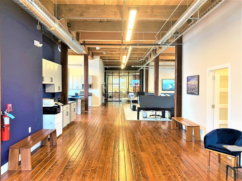 More Photos Of 1100-1102 N Delaware Ave, Philadelphia Office For Lease