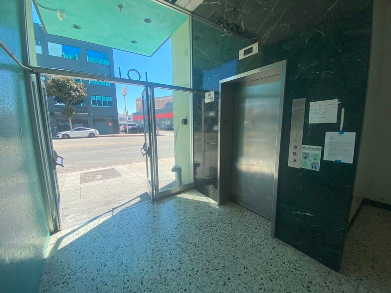 More Photos Of 1011 S Los Angeles St, Los Angeles Loft Creative Space For Lease