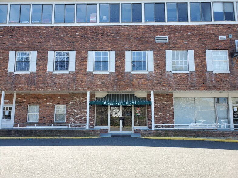More Photos Of 16 River St, Norwalk Medical For Lease