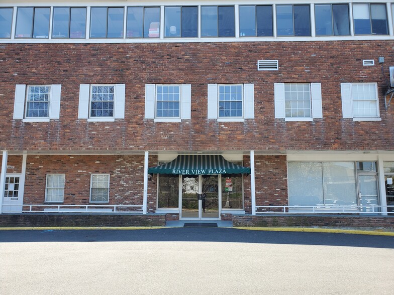 More Photos Of 16 River St, Norwalk Medical For Lease