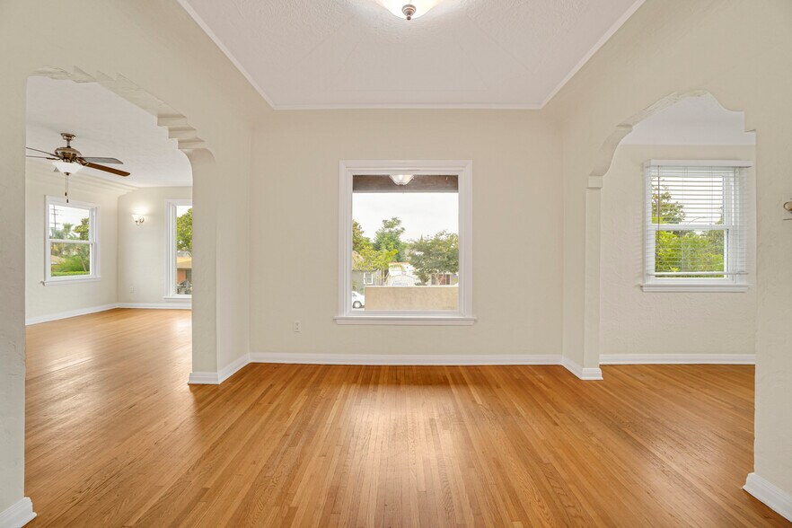 More Photos Of 2250 Magnolia Ave, Long Beach Multifamily For Sale