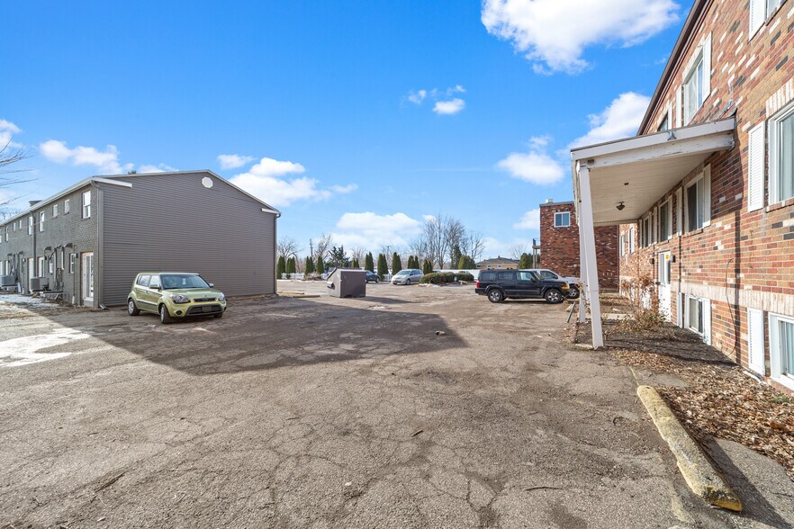 More Photos Of 4004 W Erie Ave, Lorain Apartments For Sale