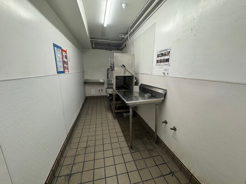 More Photos Of 13526 Central Ave, Chino Restaurant For Sale