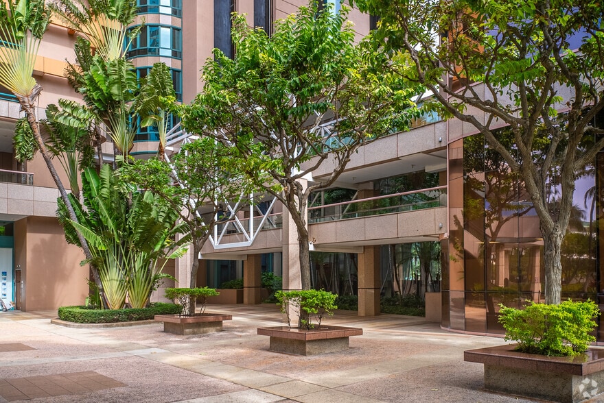 More Photos Of 1888 Kalakaua Ave, Honolulu Apartments For Lease